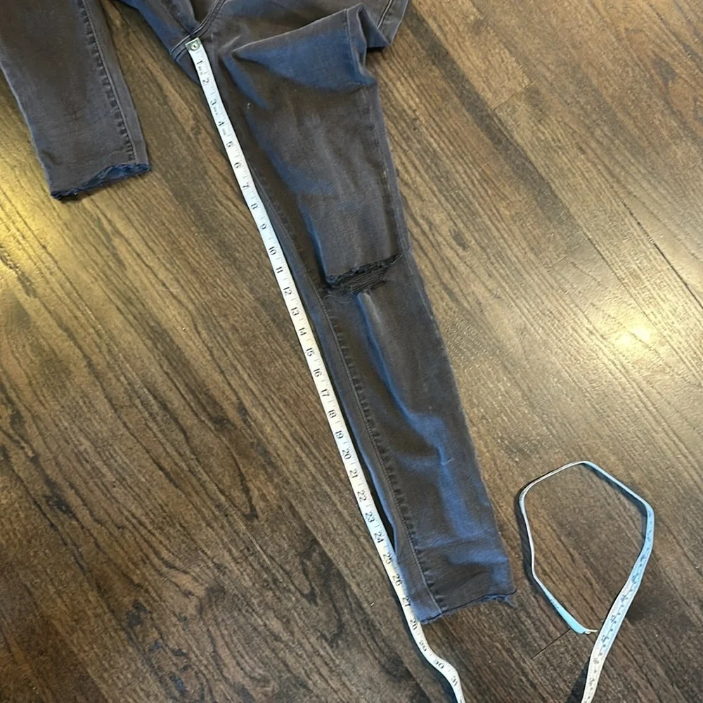 Madewell Black Jeans Curvy High Rose Skinny 25 Distressed EUC